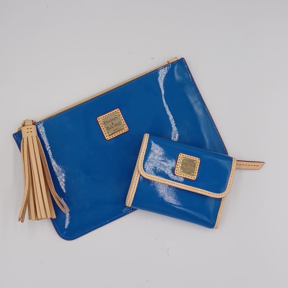 NWOT ** Dooney & Bourke Blue Patent Leather Small Wallet & Flat Pouch Set - Picture 2 of 11